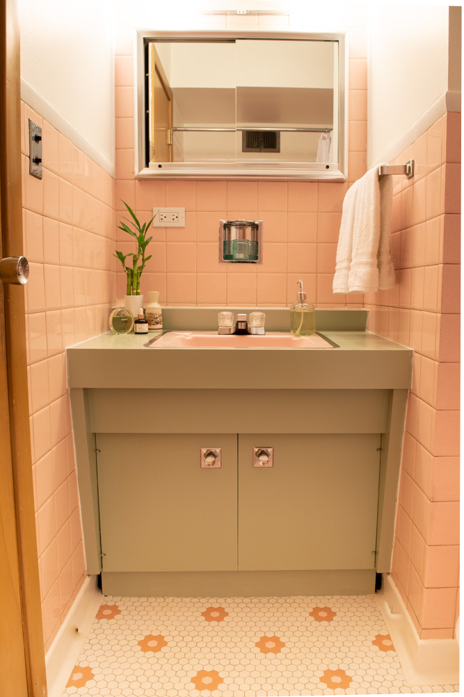 Pink Bathroom Makeover on a Budget Holladays at Home